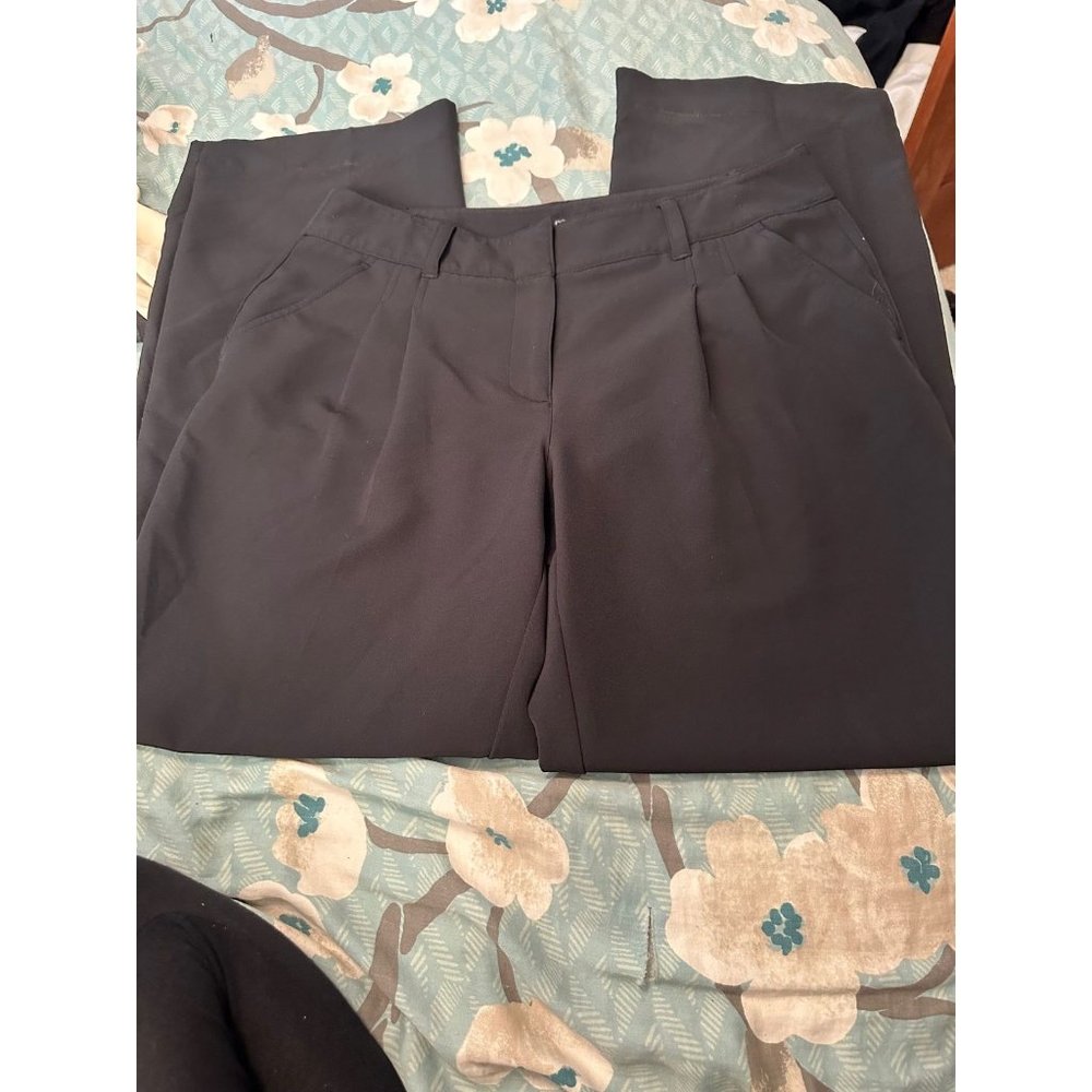 6 FOR $10 Dress Pants apt 9 size 10